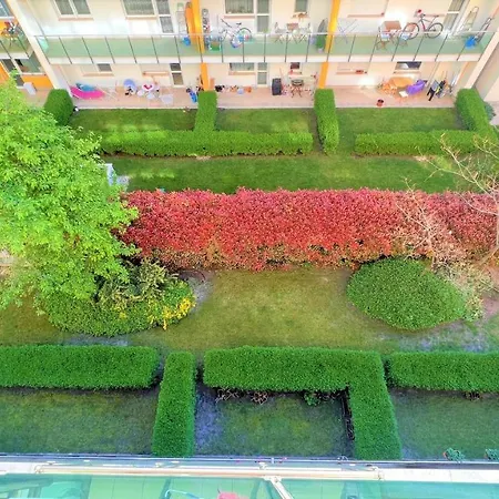 Happy Living W Balcony Apartment *
